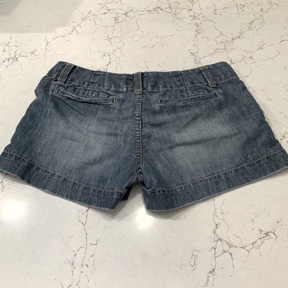 3 Pairs of H&M Shorts - Picture 8 of 8